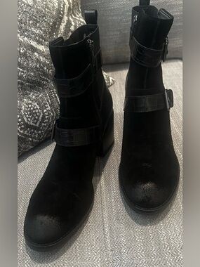 Donald J. Pliner Dahlin 2 Strap Suede Black Ankle Boots Size 10